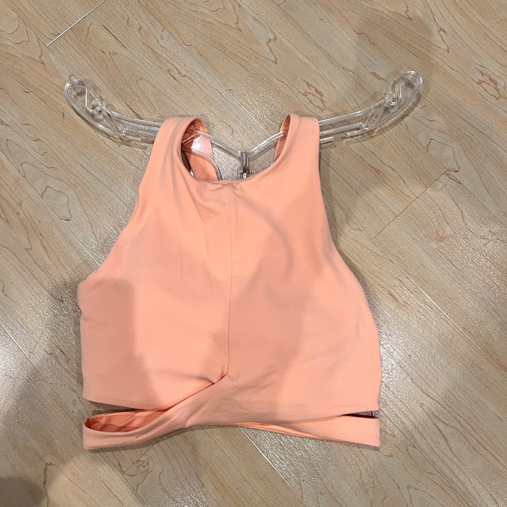 Athleta Conscious Cut Out Cropped Bra